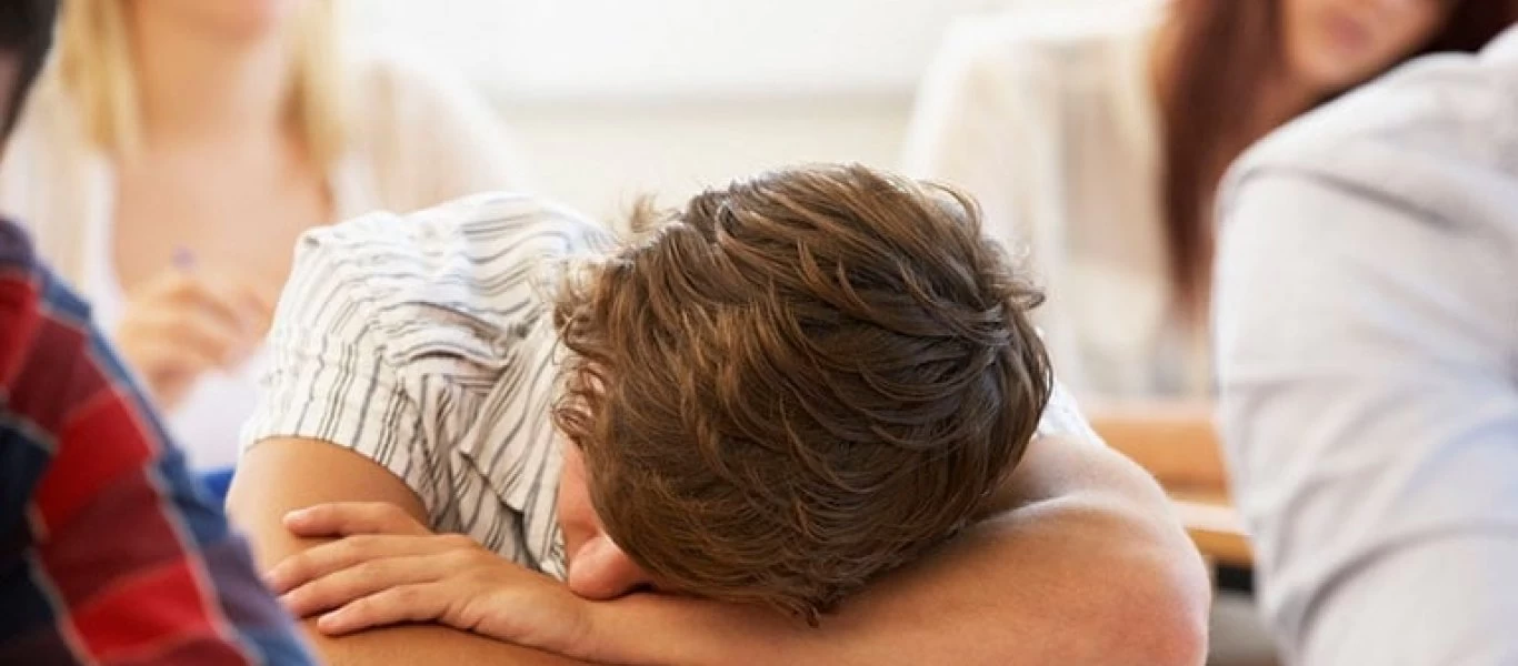 Για ποιο λόγο οι έφηβοι πλήττουν; - Μπορεί να είναι αυτό επικίνδυνο για την υγεία τους;